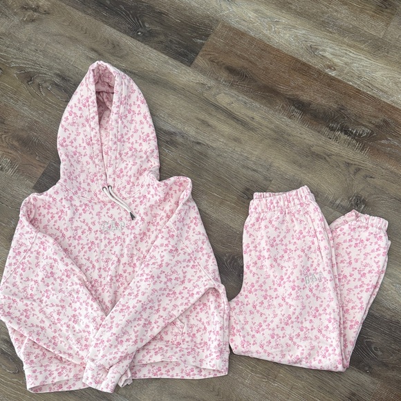 LoveShackFancy Tops - Love Shack Fancy, Gap Floral Pink Womens Set, Read Description for size 🩷🎀